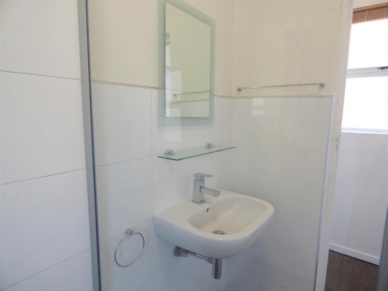 To Let 3 Bedroom Property for Rent in Green Point Western Cape